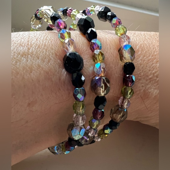 Bracelets - Memory-wire with sparkly glass beads - Picture 1 of 8